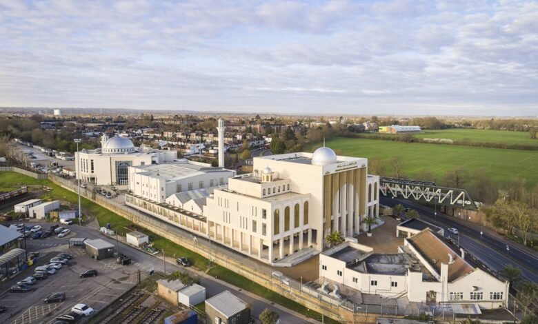 Baitul Futuh Mosque