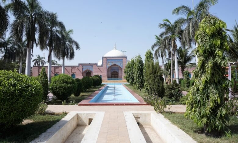 Shah Jahan Mosque